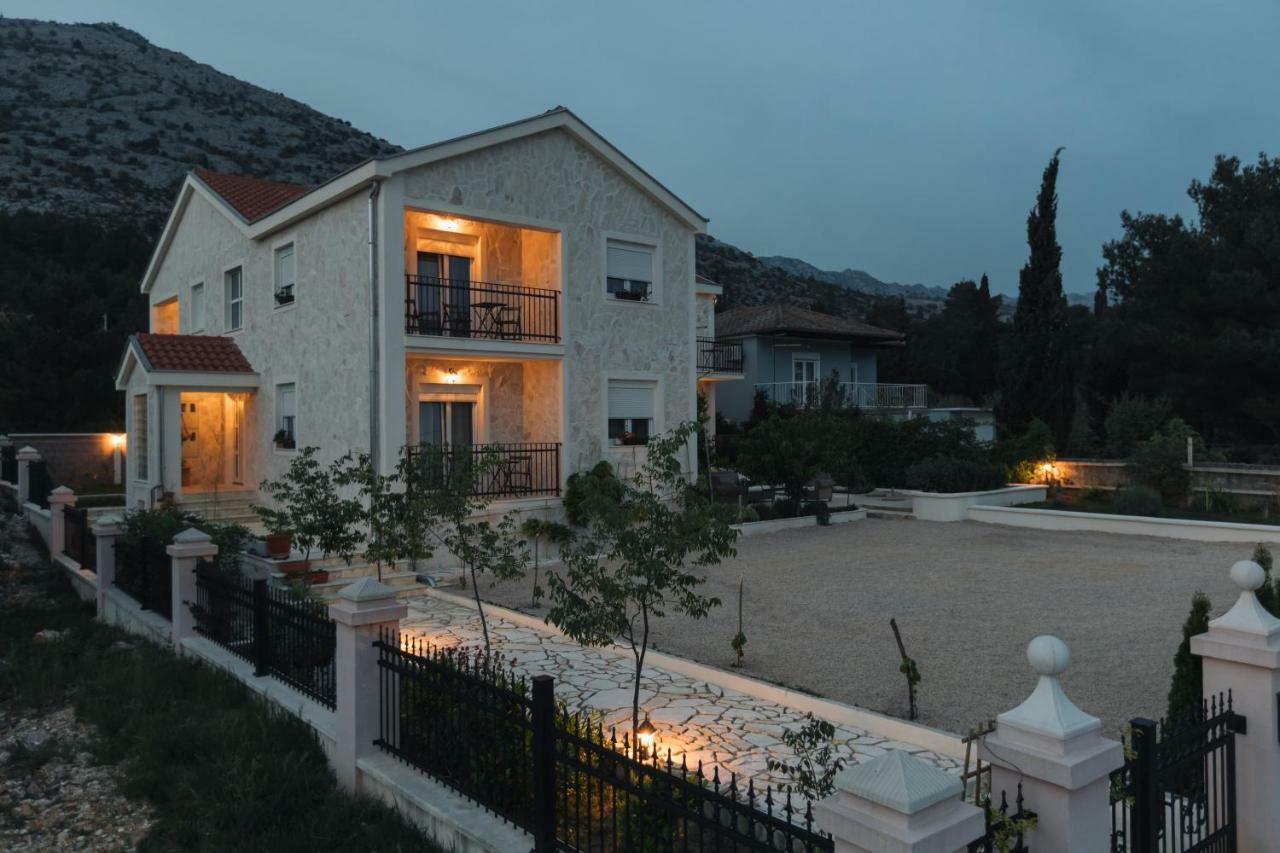 Hedon-Stone Apartment Starigrad Paklenica Ngoại thất bức ảnh