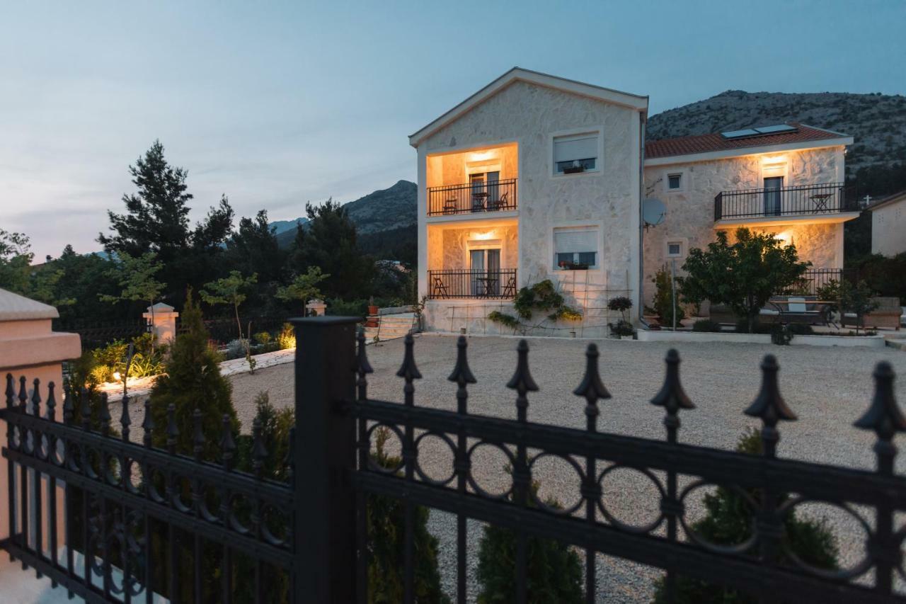 Hedon-Stone Apartment Starigrad Paklenica Ngoại thất bức ảnh