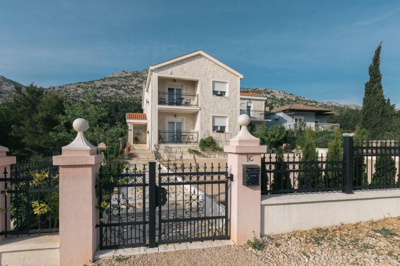 Hedon-Stone Apartment Starigrad Paklenica Ngoại thất bức ảnh
