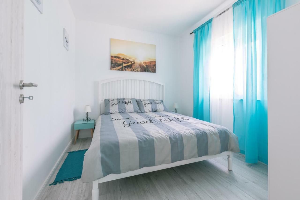 Hedon-Stone Apartment Starigrad Paklenica Ngoại thất bức ảnh
