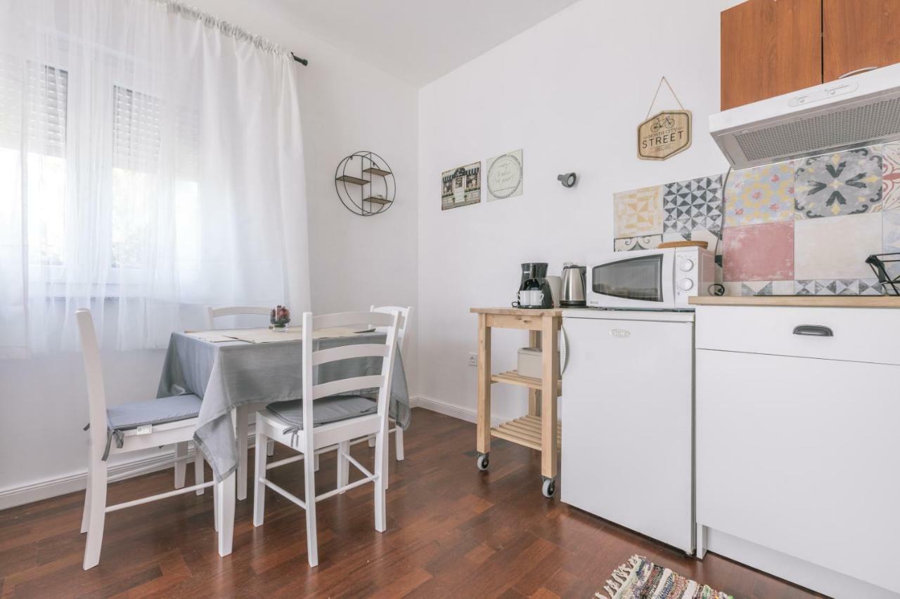 Hedon-Stone Apartment Starigrad Paklenica Ngoại thất bức ảnh