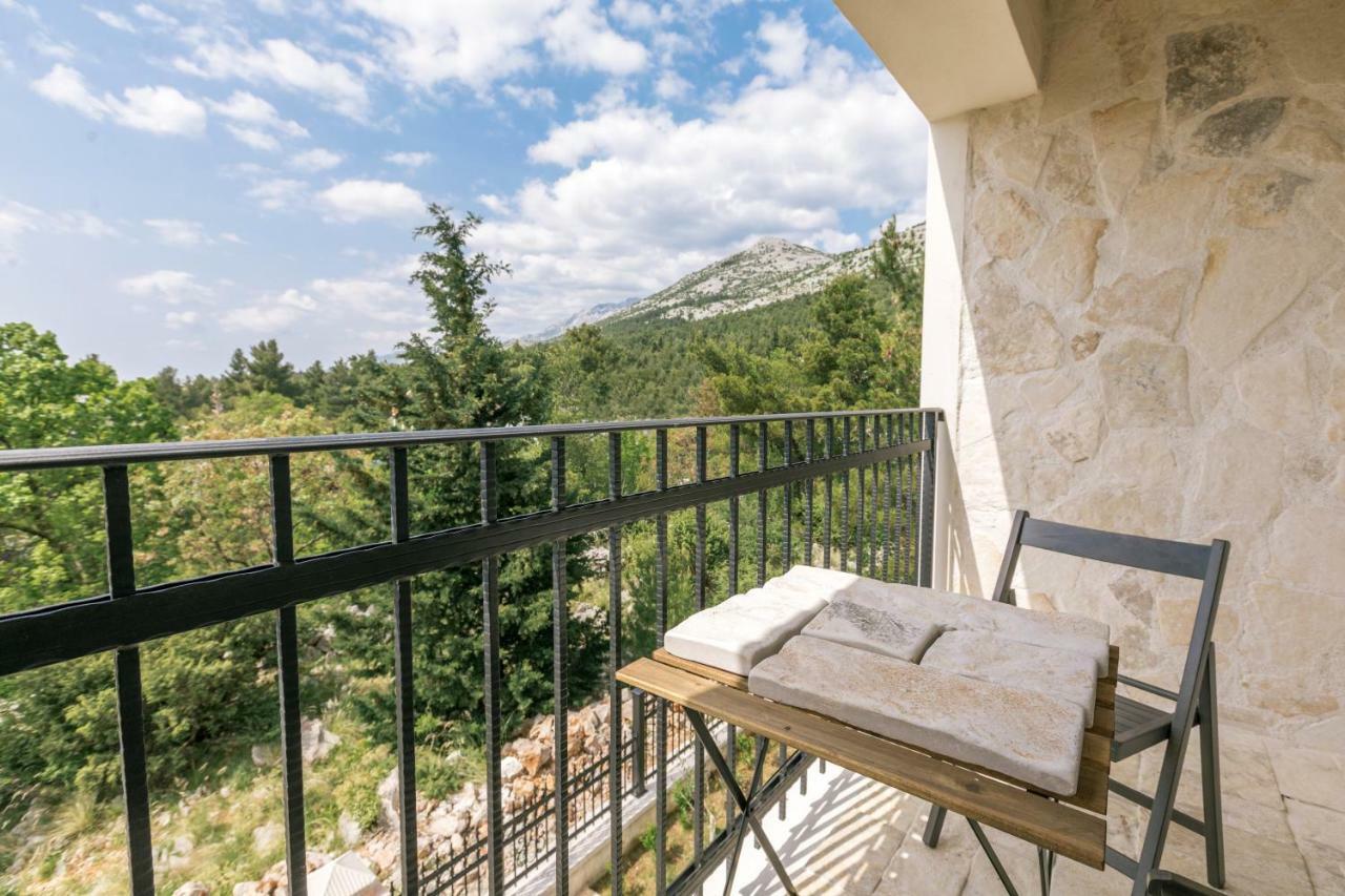 Hedon-Stone Apartment Starigrad Paklenica Ngoại thất bức ảnh